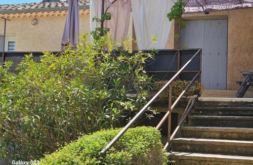 Puymeras Apartment | Ferme bernicat Gîte ventoux