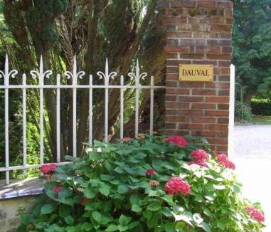 Mandeville-en-Bessin Bed & Breakfast | Ferme de Dauval