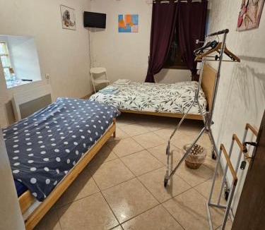 Saint-Jeure-d'Ay Bed & Breakfast | Ferme de la Combe