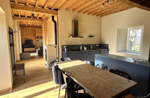 Heches Ski Chalet | Ferme de montagne fraichement rénovée