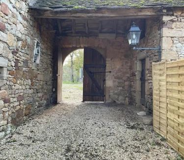 Goutrens House | Ferme du XVIIe siècle restaurée 120 m2