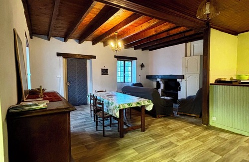 Saint-Savin House | Ferme et so de may