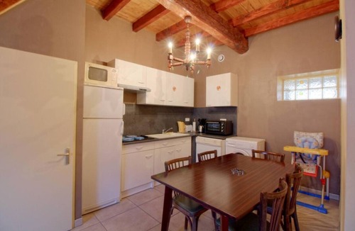 Lau-Balagnas House | Ferme et so de may
