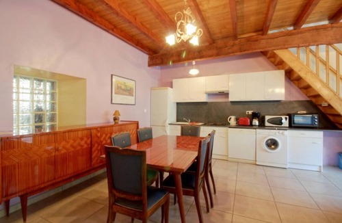 Lau-Balagnas House | Ferme et so de may