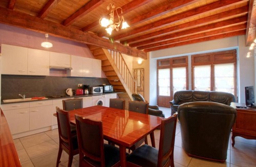 Lau-Balagnas House | Ferme et so de may