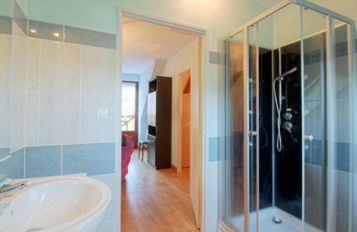 Lau-Balagnas House | Ferme et so de may