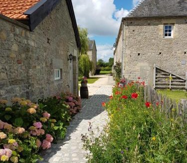 Asnieres-en-Bessin Bed & Breakfast | Ferme Hay Day