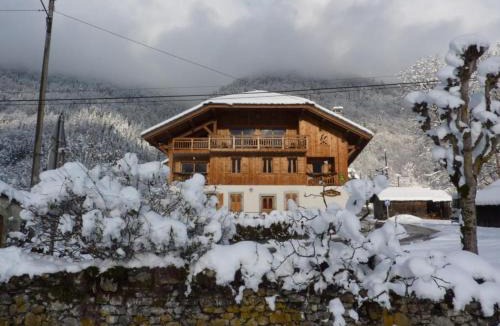 Taninges Apartment | Ferme Le Coup d'Oeil