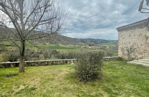 Saint-Ilpize House | Ferme rénovée, 3 chambres, cheminée - FR-1-582-207
