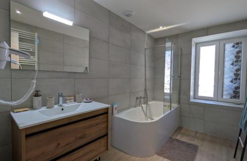Colroy-la-Grande Bed & Breakfast | Ferme rénovée au calme - 2 pers. - FR-1-589-852