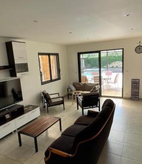 Malemort-du-Comtat House | Fermer