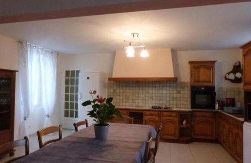 Vallon-sur-Gee House | Fermette rénovée avec terrasse, internet et garage près de Vallon-sur-Gée - FR-1-410-212