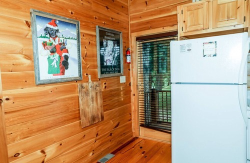 Dan River Cottage | Fern Cottage - where elegance meets the mountain, by Buffalo Mountain Getaway