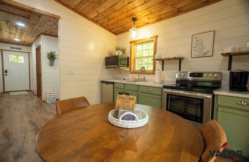 Fort Payne Cabin | Fern Creek Cottage