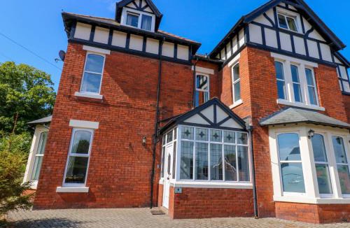 Carlisle House | Fern Lee