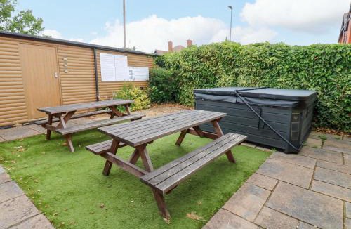 Carlisle House | Fern Lee