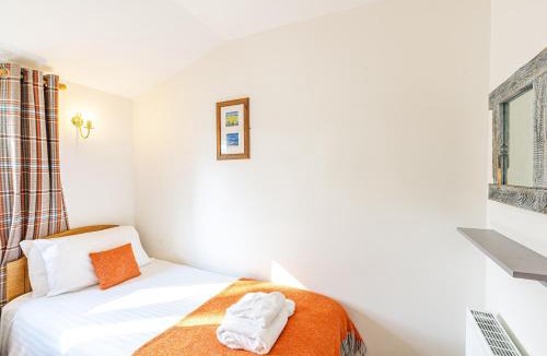 Lewiston House | Fern Lodge 2 with Hot Tub