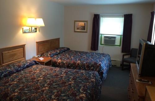 Blakeslee Hotel | Fern Ridge Motel