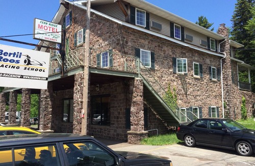 Blakeslee Hotel | Fern Ridge Motel