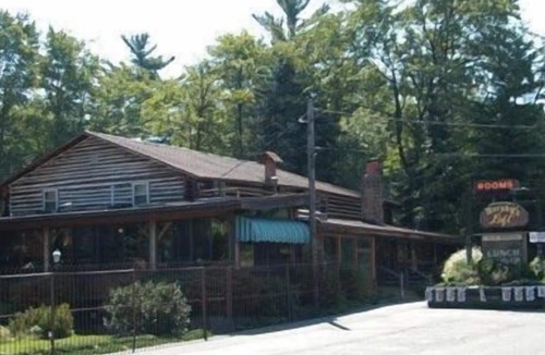 Blakeslee Hotel | Fern Ridge Motel