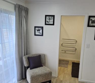 Pukehangi Apartment | Fern & Stars