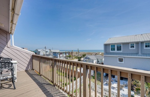 Fernandina Beach House | Fernandina Beach Vacation Rental: Steps to Beach!