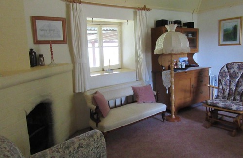 Marrangaroo Bed & Breakfast | Fernbrook Cottage