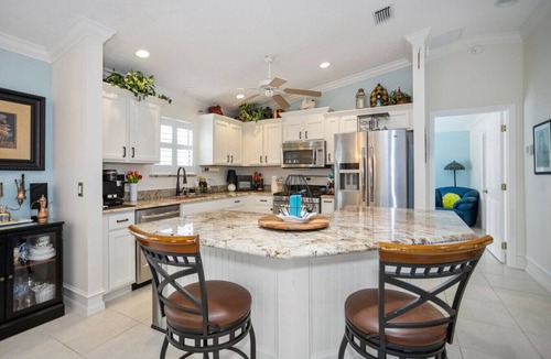 Piedmont House | Fernbrook Pool & Putting Getaway