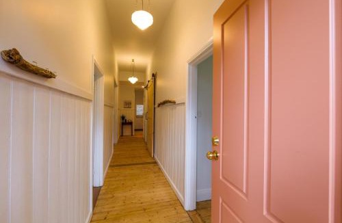 Warburton House | Ferntree Digs Cottage