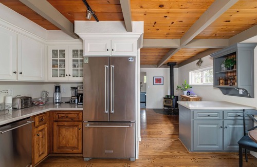 Arnold House | Fernwood- Adorable Cabin w/BLS Access