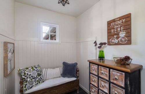 Arnold House | Fernwood