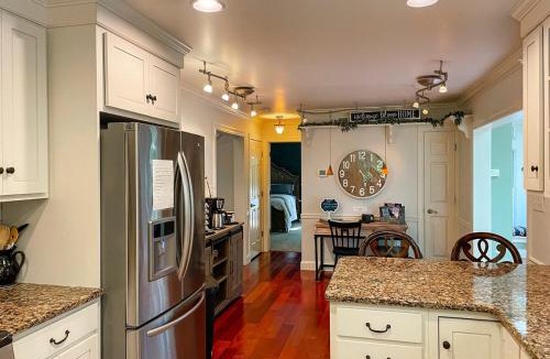 Strasburg Villa | Fernwood Vista