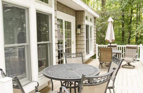 Strasburg Villa | Fernwood Vista
