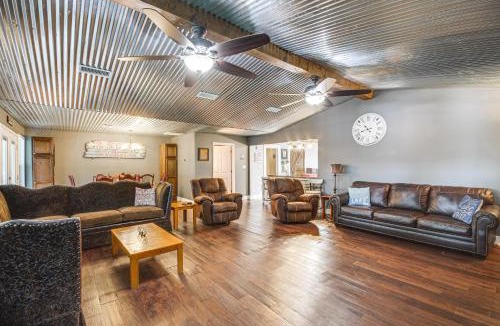 Ferriday House | Ferriday Lakehouse w/Private Dock, Deck, & Yard!