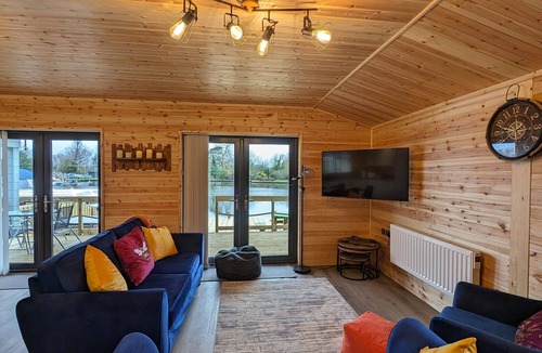 Brundall Cottage | Ferry Lodge - Norfolk Broads