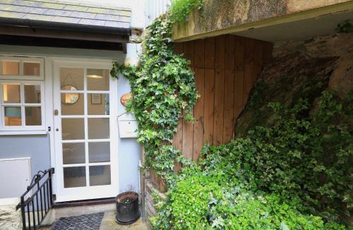 Dartmouth Apartment | Ferry View