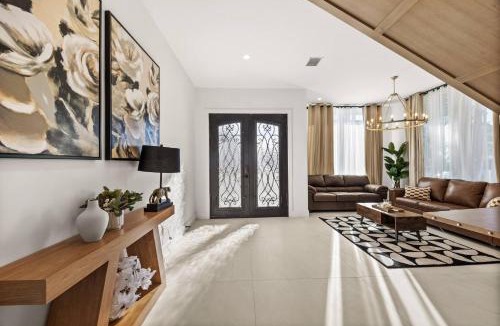 Richardson House | Festive Villa in Richardson/Dallas