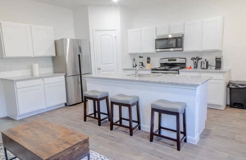 Montgomery House | Few Minutes From Lake Conroe and Community Lake