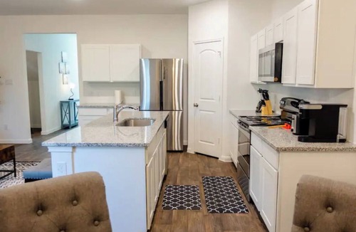 Montgomery House | Few Minutes From Lake Conroe and Community Lake