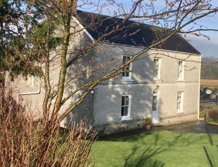 Llanddarog Bed & Breakfast | Fferm Glanyrynys Farm