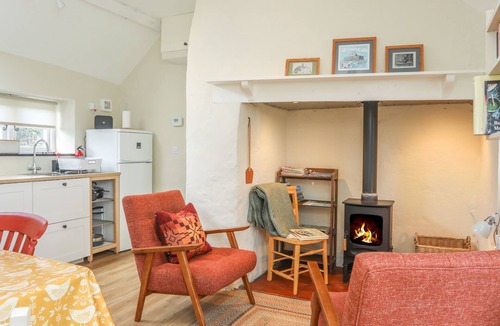 Bodorgan Cottage | Ffrwd Cottage