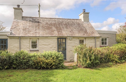 Bodorgan Cottage | Ffrwd Cottage