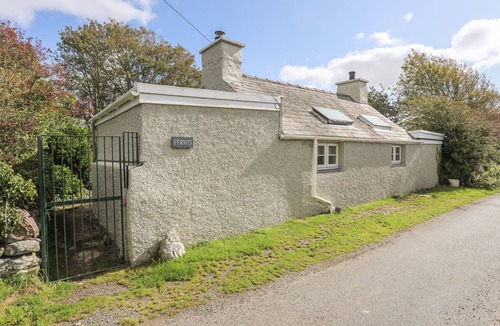 Bodorgan Cottage | Ffrwd Cottage
