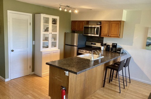 Vernon Condo | fgoefbo[jmwd