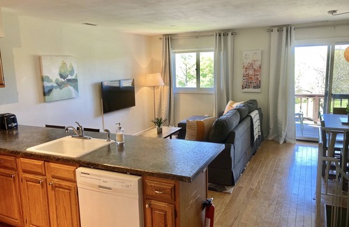 Vernon Condo | fgoefbo[jmwd