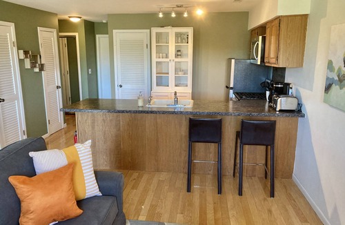 Vernon Condo | fgoefbo[jmwd