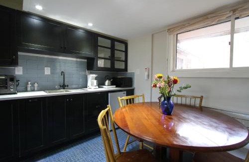 Woodstock Apartment | Fiber Artist's Studio