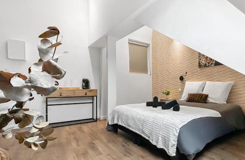 Tourcoing Apartment | Fibre Ultra-Rapide, Lit Queen Size, Cosy & Calme