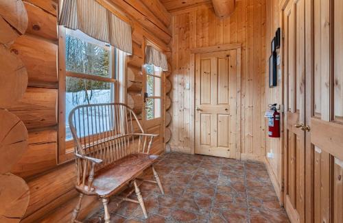 Fiddler Lake Resort Ski Chalet | Fiddler Lake Resort - Bear 10
