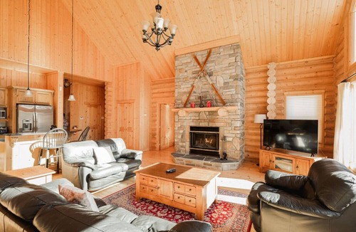 Fiddler Lake Resort Ski Chalet | Fiddler Lake Resort - Deer 61